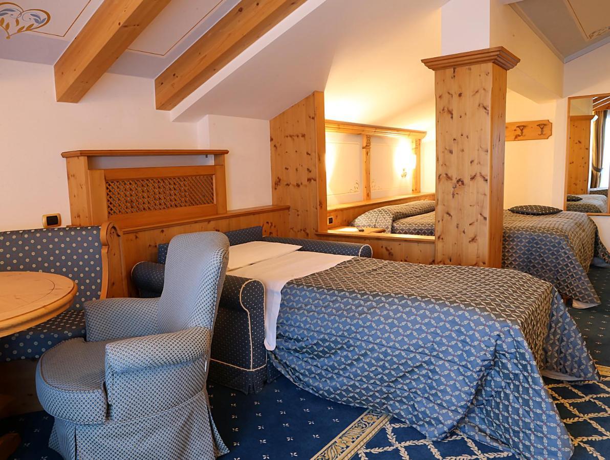 Hotel Belvedere Srl Фай-делла-Паганелла Екстер'єр фото