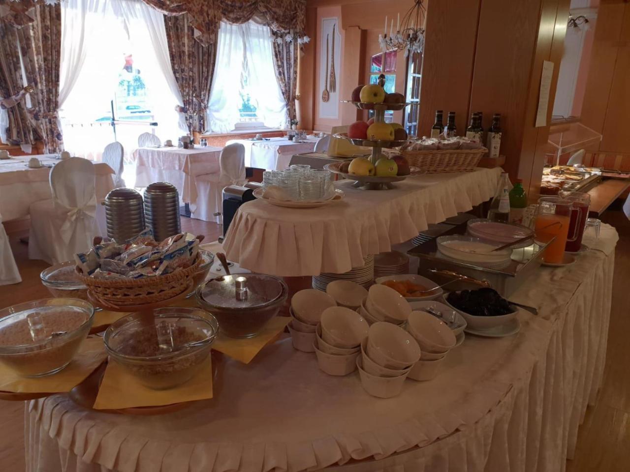 Hotel Belvedere Srl Фай-делла-Паганелла Екстер'єр фото